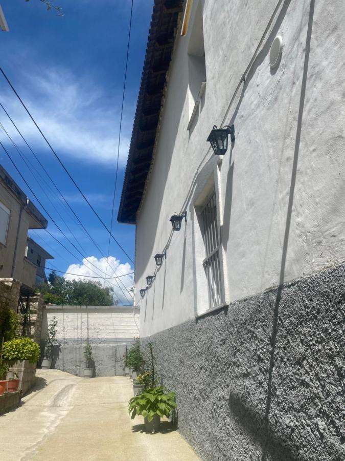 Yuri Guest House Gjirokaster Exterior photo