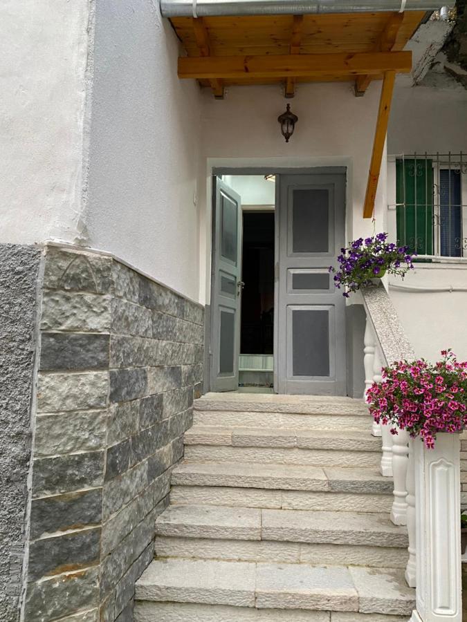 Yuri Guest House Gjirokaster Exterior photo