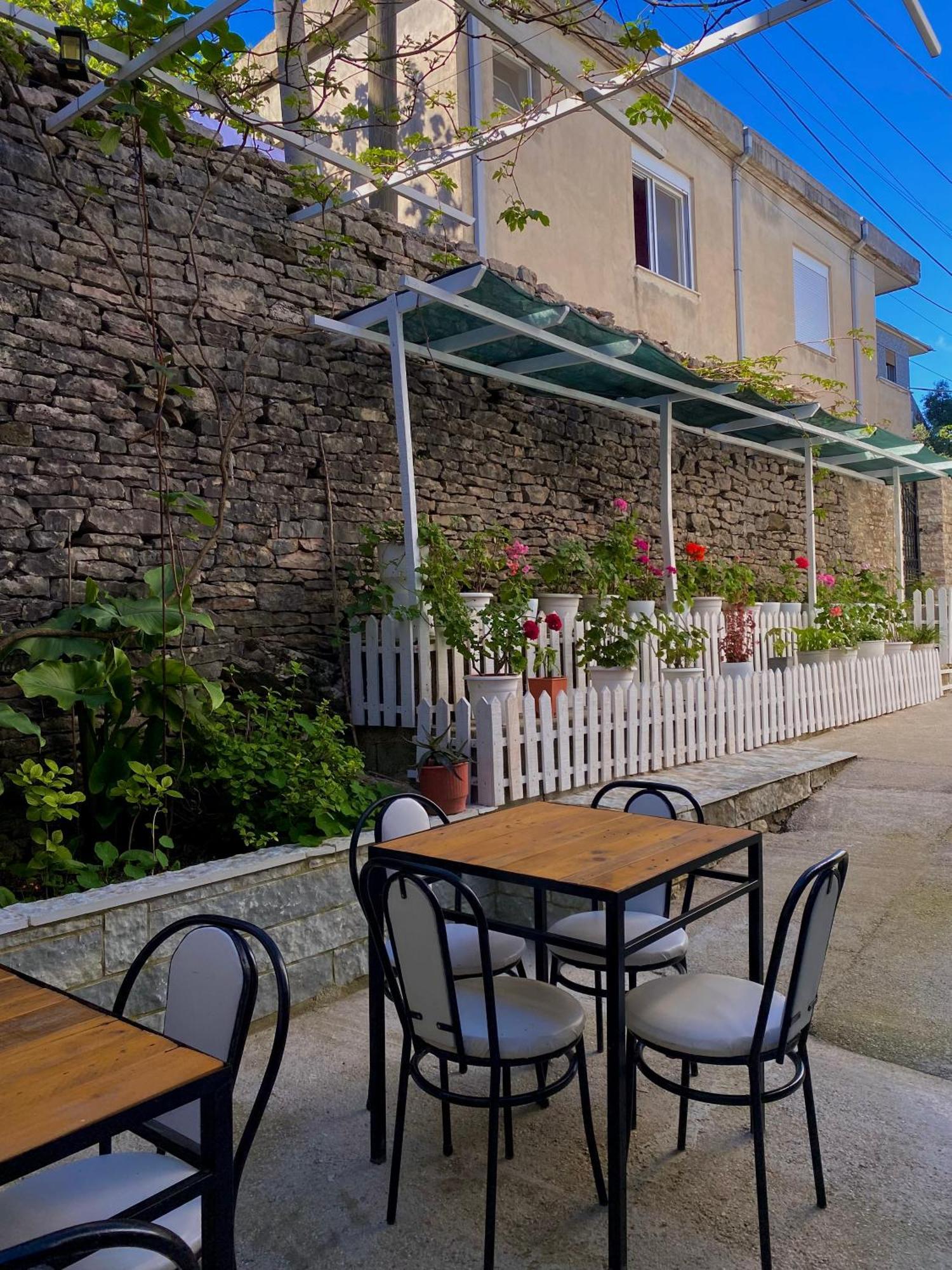 Yuri Guest House Gjirokaster Exterior photo