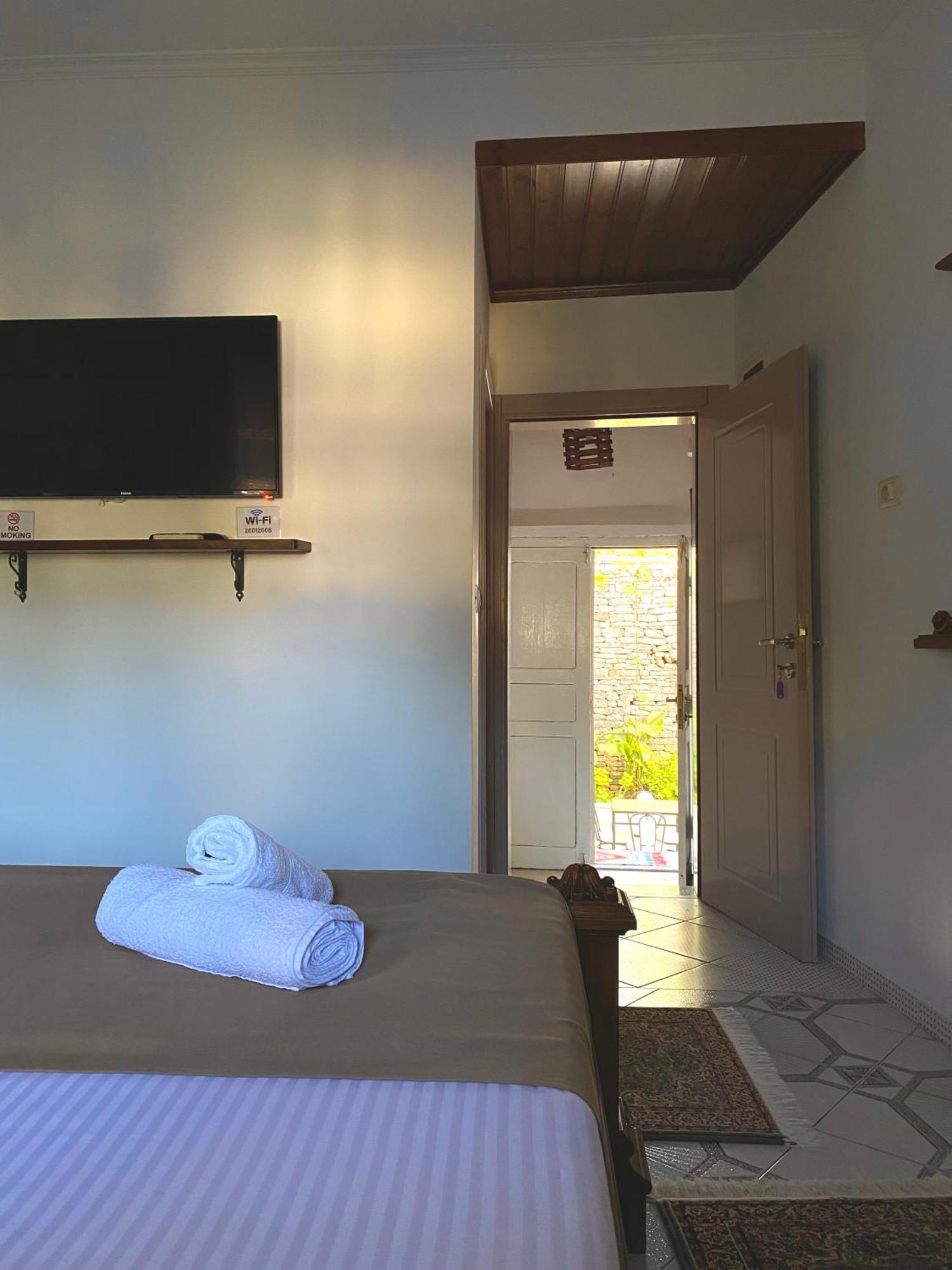 Yuri Guest House Gjirokaster Exterior photo