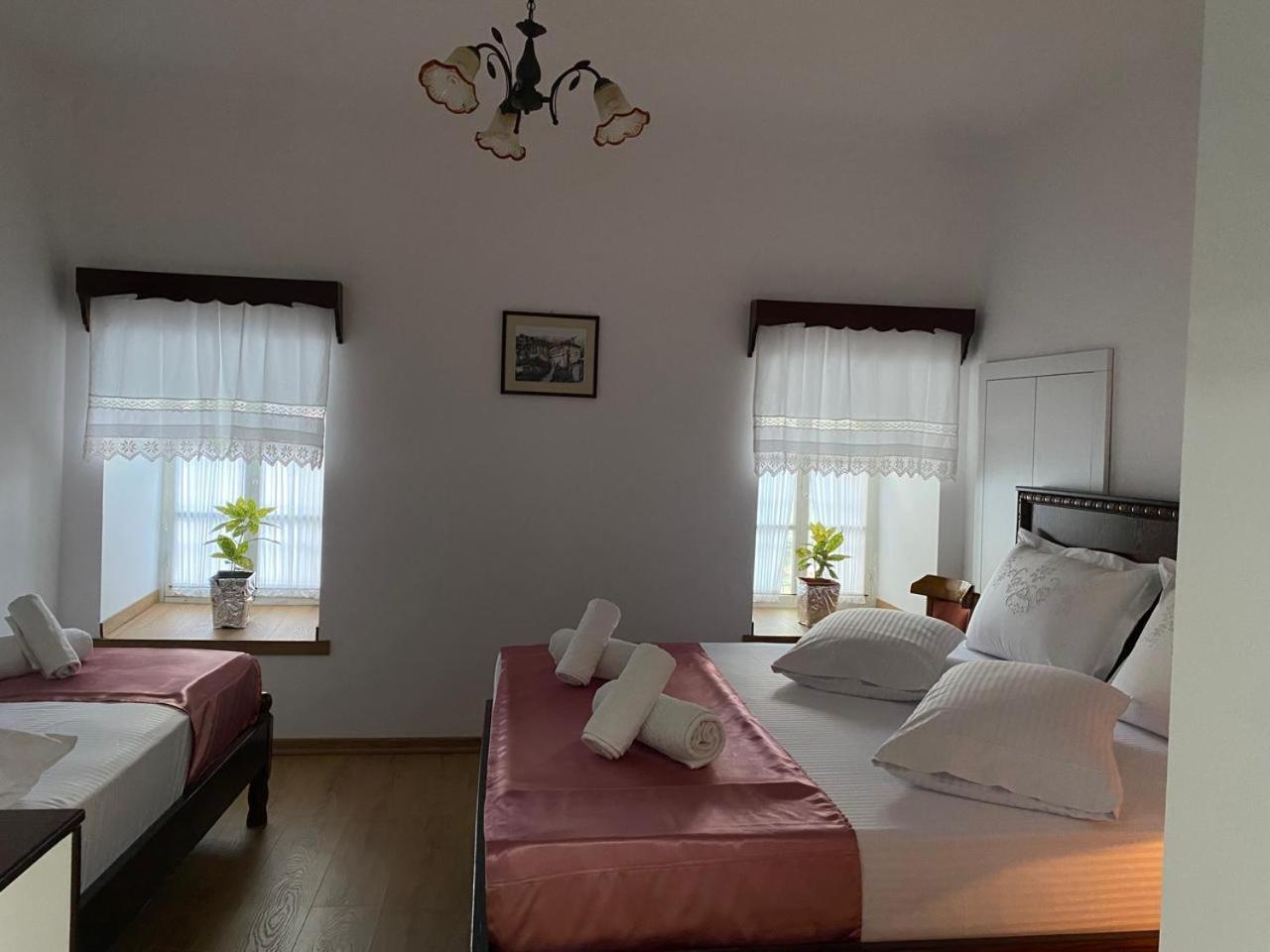 Yuri Guest House Gjirokaster Exterior photo